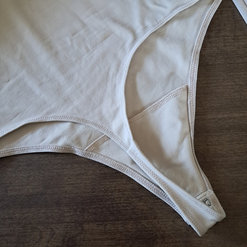 Abercrombie & Fitch Soft A&F Bodysuit Size Medium Long Sleeve Mesh Cream - Picture 5 of 8